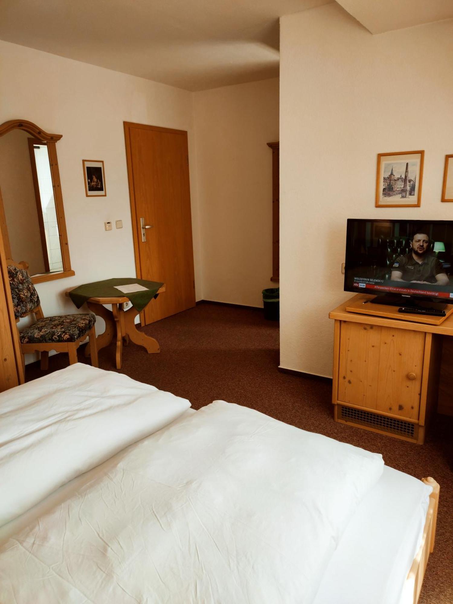 Hotel Stadt اوبلرنهاو الغرفة الصورة